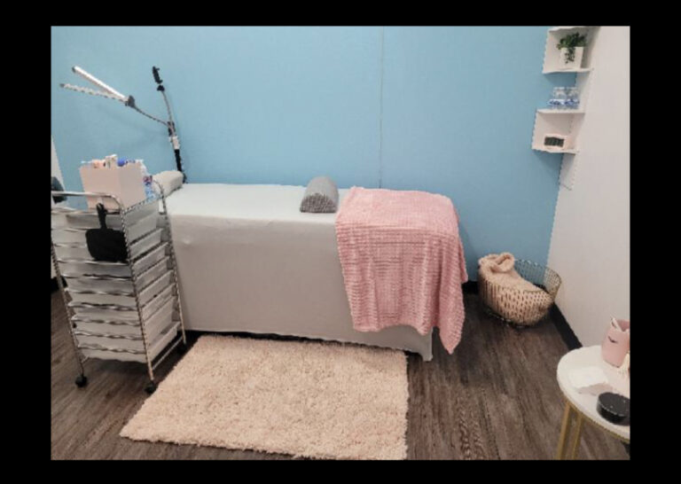lash studio that needs deep cleaning